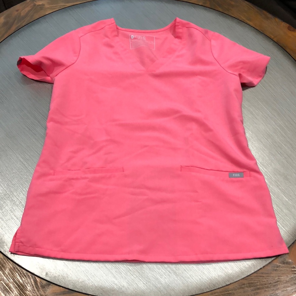 Figs Pink scrub top two pocket